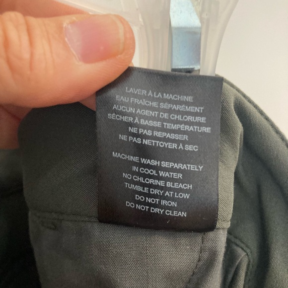 Green Cargo Shorts with Knee Length and Durable Material - Picture 12 of 12